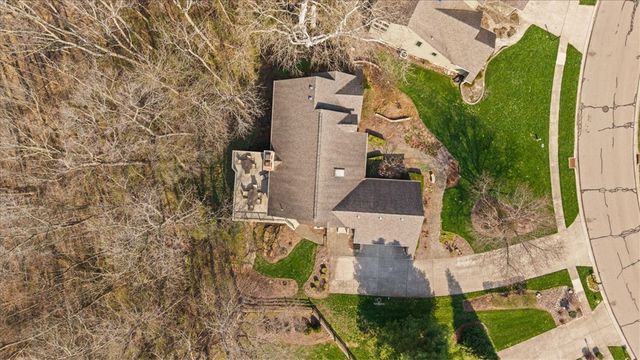 8289 Rhine Way, Centerville, OH 45458