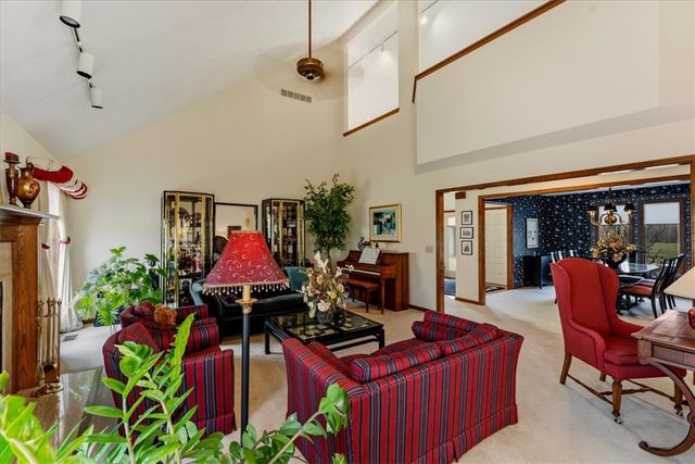 8289 Rhine Way, Centerville, OH 45458