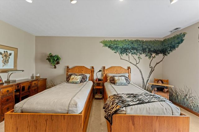 8289 Rhine Way, Centerville, OH 45458