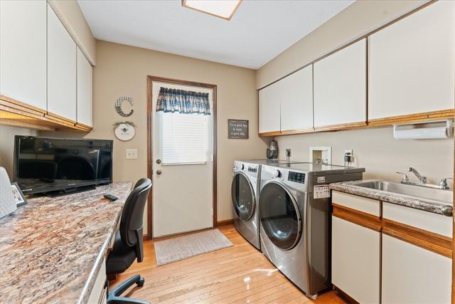 8289 Rhine Way, Centerville, OH 45458