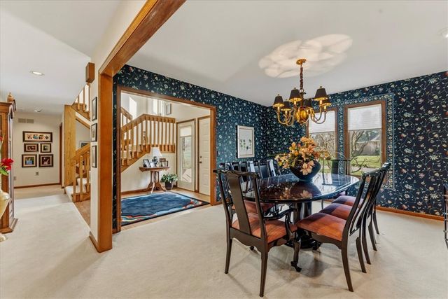 8289 Rhine Way, Centerville, OH 45458