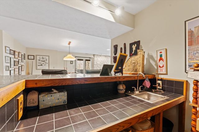 8289 Rhine Way, Centerville, OH 45458