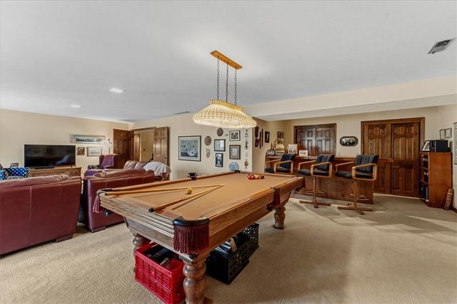 8289 Rhine Way, Centerville, OH 45458