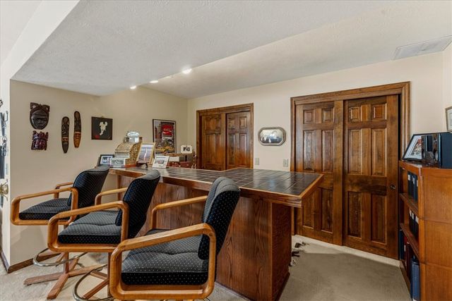 8289 Rhine Way, Centerville, OH 45458