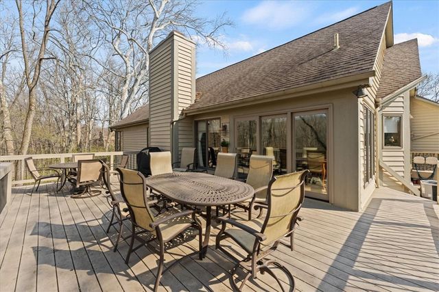 8289 Rhine Way, Centerville, OH 45458