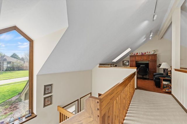 8289 Rhine Way, Centerville, OH 45458