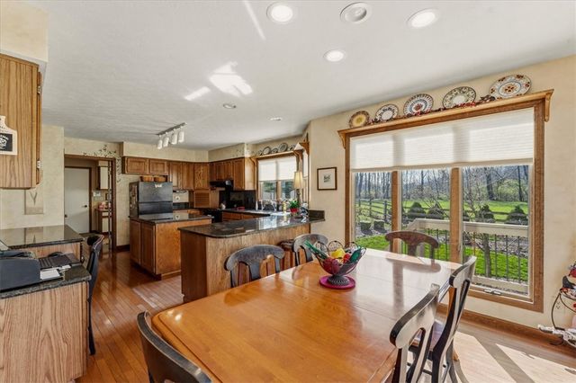 8289 Rhine Way, Centerville, OH 45458