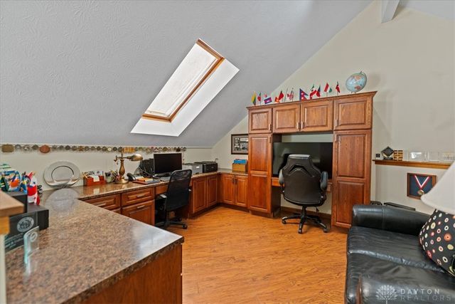 8289 Rhine Way, Centerville, OH 45458