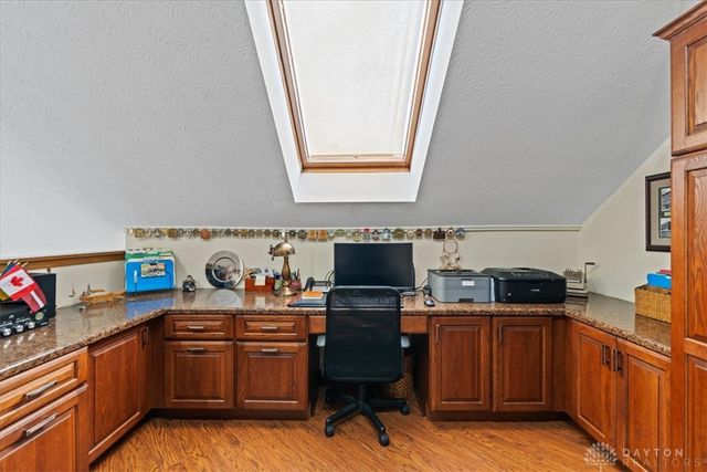 8289 Rhine Way, Centerville, OH 45458