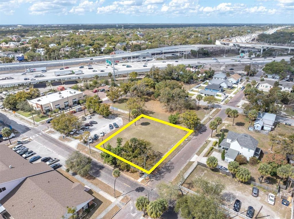 Image 6 of property listing at 1802 N MITCHELL AVENUE, Tampa, FL 33602