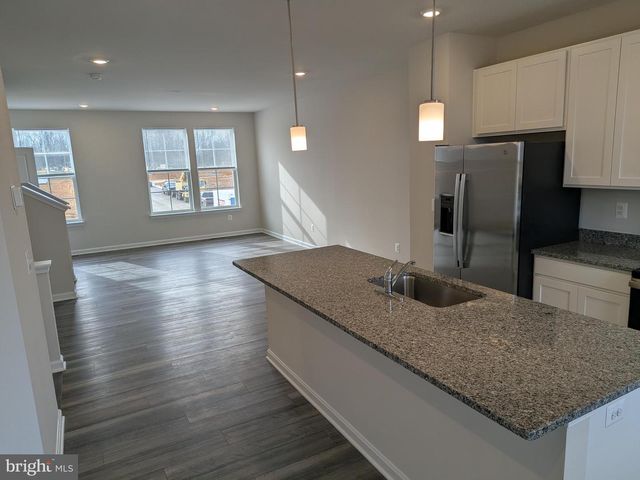 513 SEEBACK DR., Charles Town, WV 25414