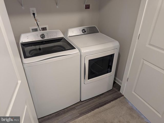 513 SEEBACK DR., Charles Town, WV 25414