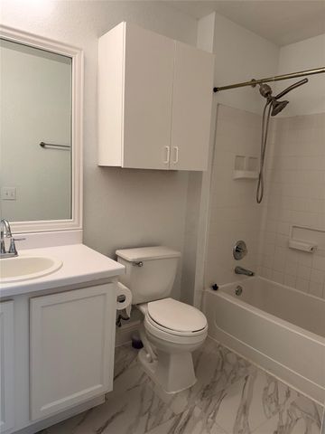 7424 Aspen Brook DR, Austin, TX 78744