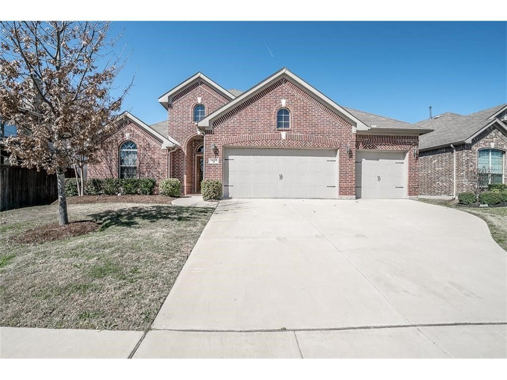 1405 Nightingale Drive, Aubrey, TX 76227