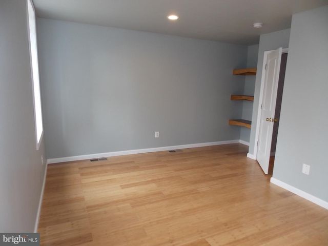 1115 W CUMBERLAND ST, Philadelphia, PA 19133