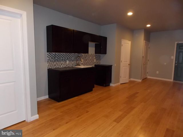 1115 W CUMBERLAND ST, Philadelphia, PA 19133