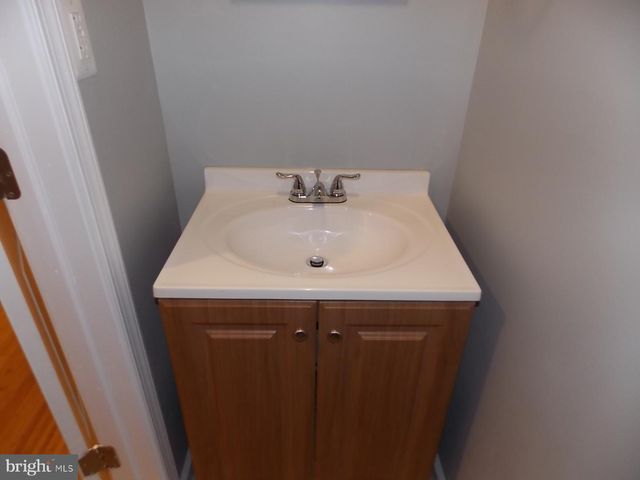 1115 W CUMBERLAND ST, Philadelphia, PA 19133
