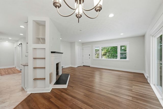 7 Athens St, Auburn, MA 01510
