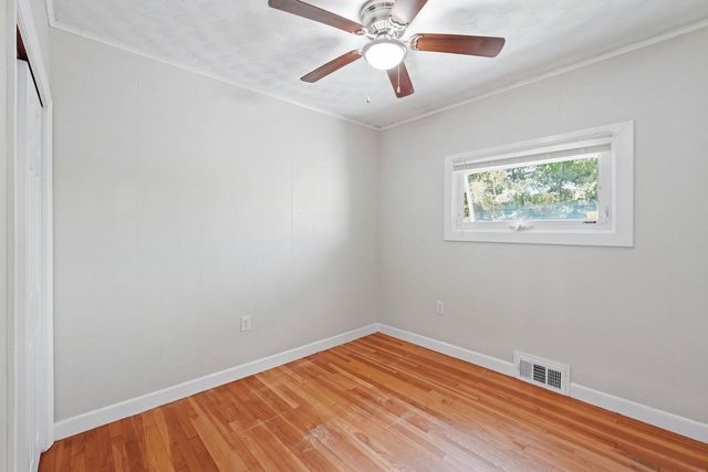 7 Athens St, Auburn, MA 01510
