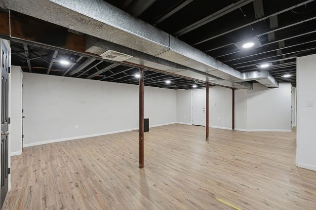 7 Athens St, Auburn, MA 01510