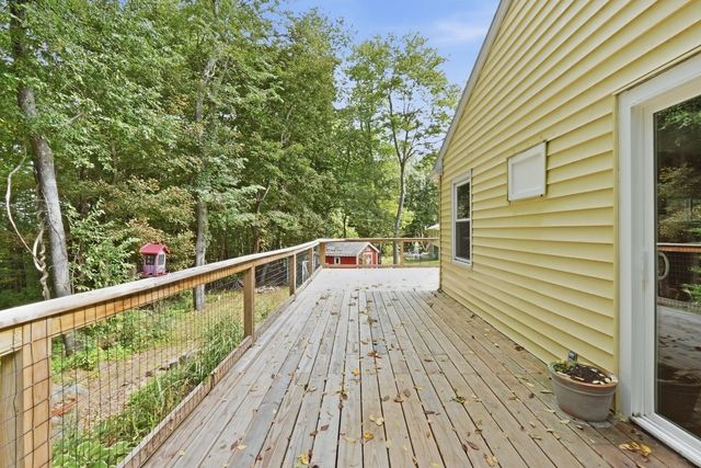 7 Athens St, Auburn, MA 01510
