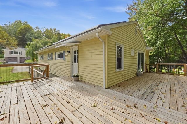7 Athens St, Auburn, MA 01510