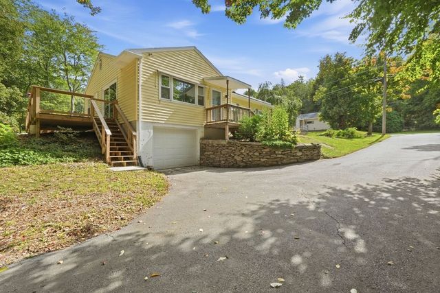 7 Athens St, Auburn, MA 01510