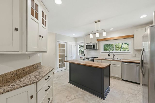 7 Athens St, Auburn, MA 01510