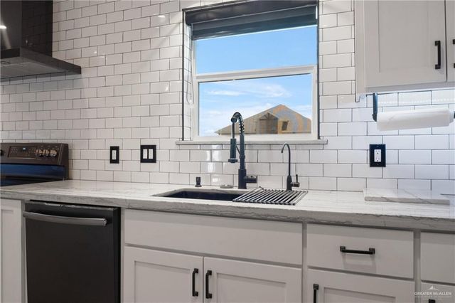 500 Parker Circle, Harlingen, TX 78559