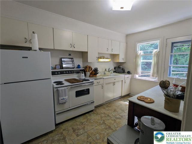 2844 Elm Court, Allentown City, PA 18103