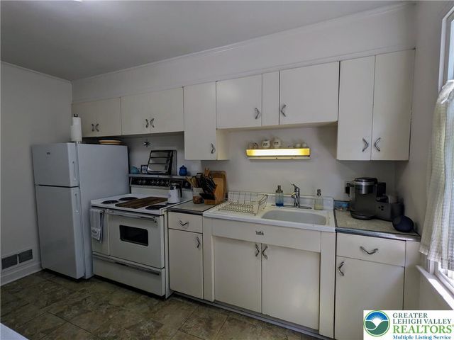 2844 Elm Court, Allentown City, PA 18103