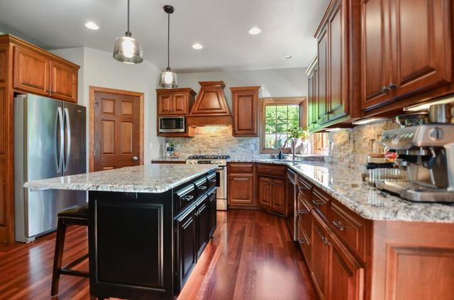 1521 ROYAL CROWN COURT, Green Bay, WI 54313