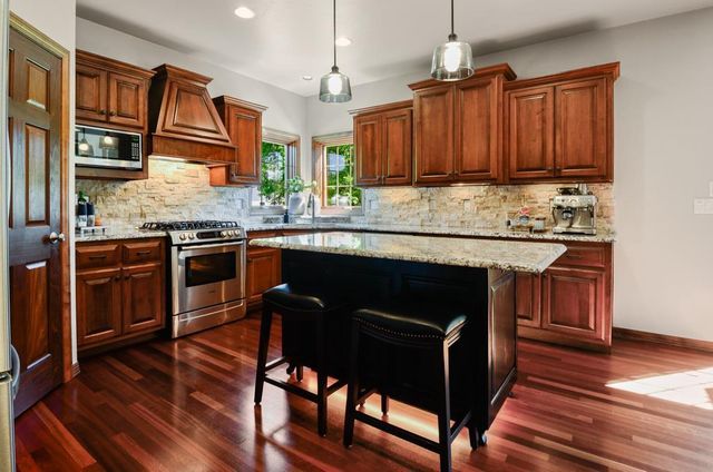 1521 ROYAL CROWN COURT, Green Bay, WI 54313