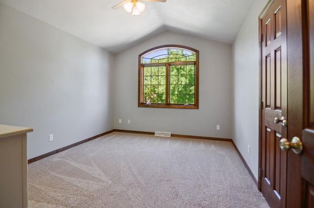 1521 ROYAL CROWN COURT, Green Bay, WI 54313