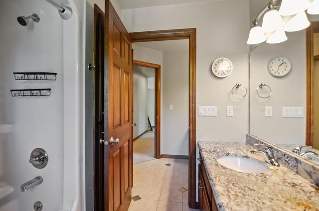 1521 ROYAL CROWN COURT, Green Bay, WI 54313