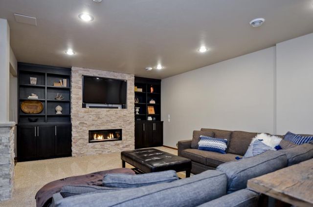 1521 ROYAL CROWN COURT, Green Bay, WI 54313
