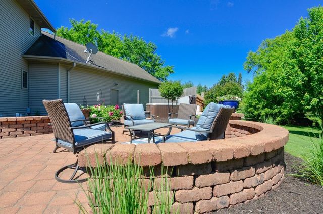 1521 ROYAL CROWN COURT, Green Bay, WI 54313