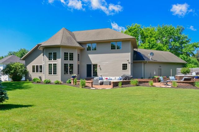 1521 ROYAL CROWN COURT, Green Bay, WI 54313