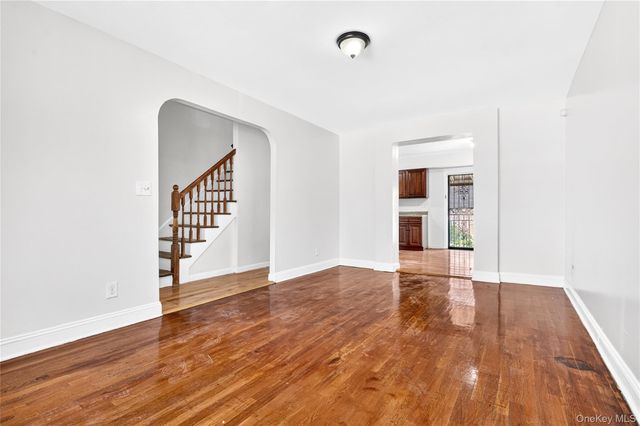 3885 Paulding Avenue, Bronx, NY 10469