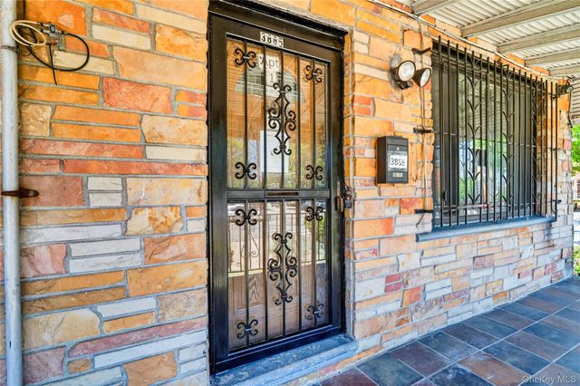 3885 Paulding Avenue, Bronx, NY 10469