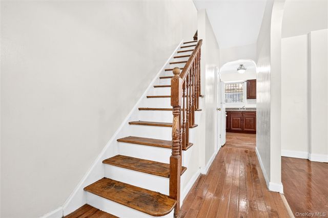 3885 Paulding Avenue, Bronx, NY 10469