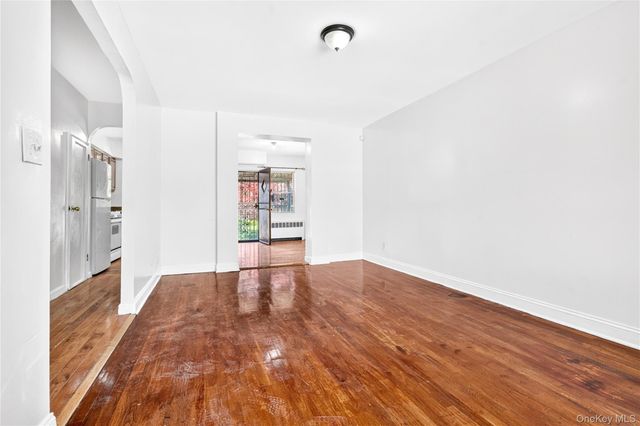 3885 Paulding Avenue, Bronx, NY 10469