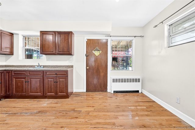 3885 Paulding Avenue, Bronx, NY 10469