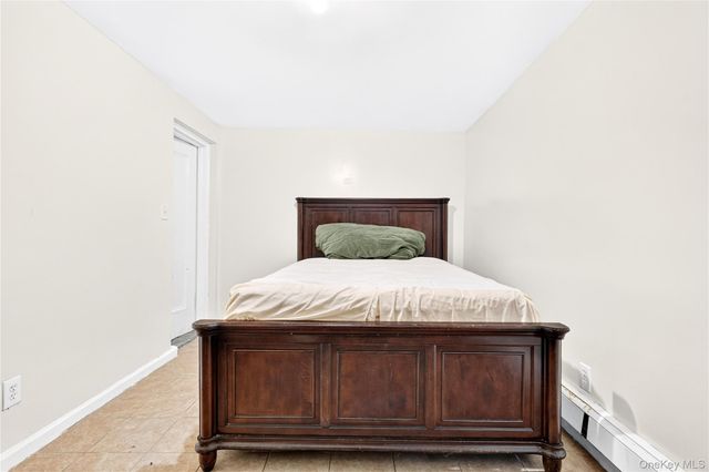 3885 Paulding Avenue, Bronx, NY 10469