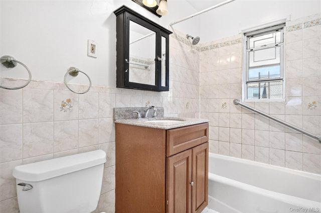 3885 Paulding Avenue, Bronx, NY 10469