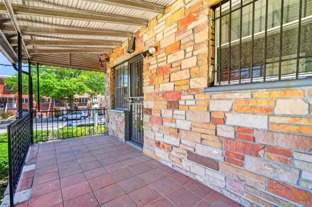 3885 Paulding Avenue, Bronx, NY 10469