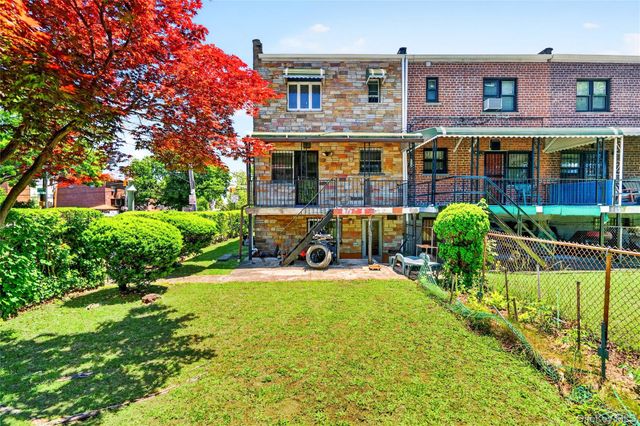 3885 Paulding Avenue, Bronx, NY 10469