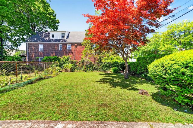 3885 Paulding Avenue, Bronx, NY 10469