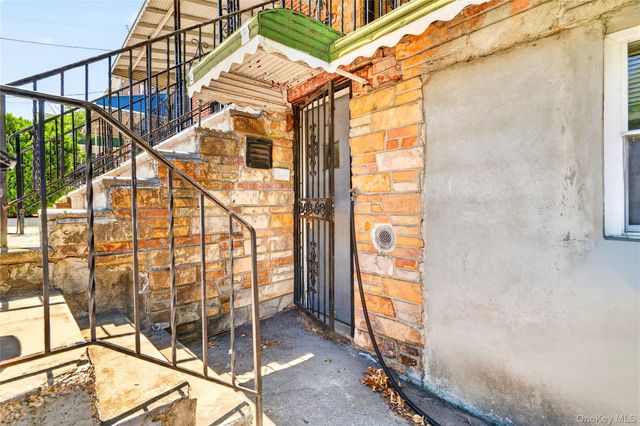3885 Paulding Avenue, Bronx, NY 10469