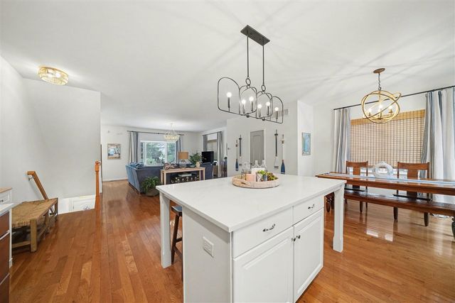 217 W Merchant Street, New Buffalo, MI 49117